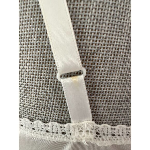 Vintage 80s Vanity Fair White Satin Floral Lace Nightgown Full Slip size 36/24" - Picture 7 of 15